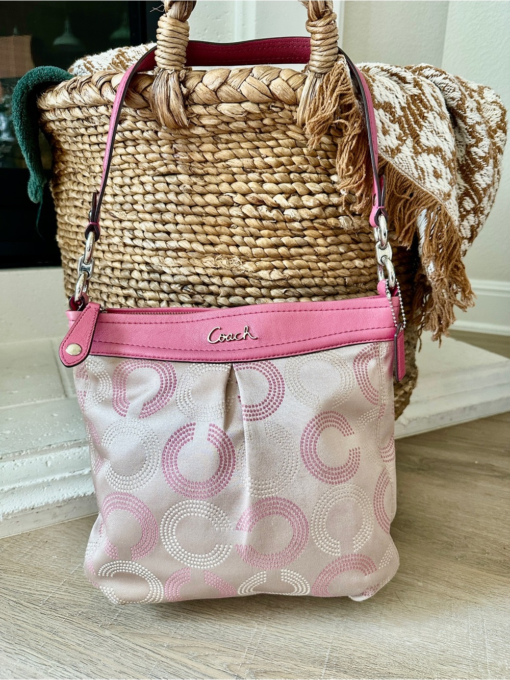 Coach Ashley Pink Dotted Opt Art Cream and TanSignature Canvas Shoulder Bag +tag